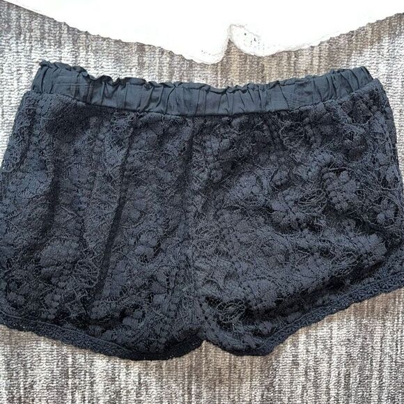 Maurice’s Rewind Women’s Size Small Set of 2 Lace Overlay Shorts Black White - Picture 7 of 9
